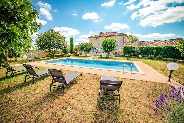 Villa pour 10 personnes, avec terrasse et jardin, animaux acceptés