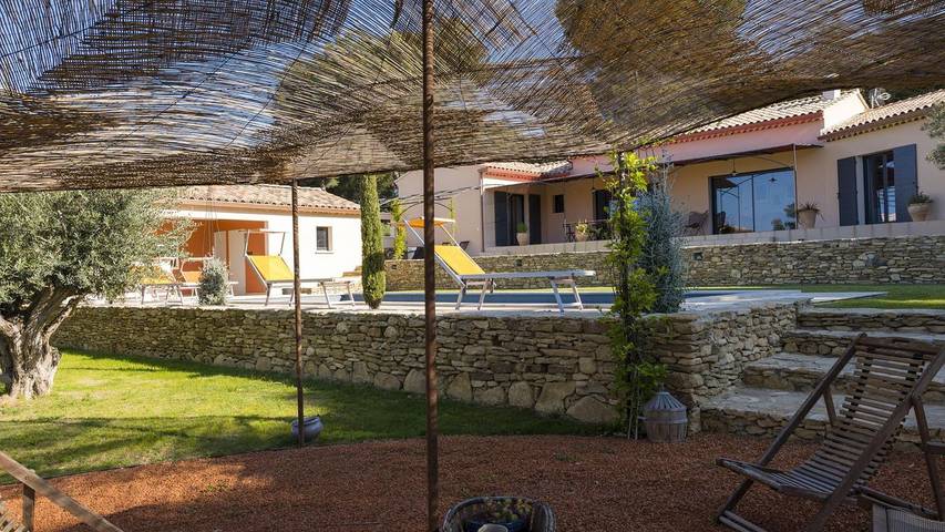 Villa für 8 Personen, mit Garten und Pool sowie Terrasse und Sauna - 1