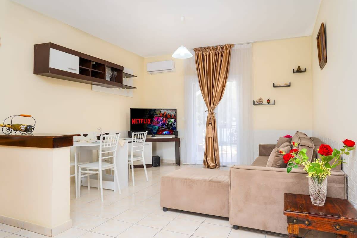 Appartamento intero, Appartamento vacanze per 5 persone con balcone/terrazza in Ampelokipoi (Zante), Zante