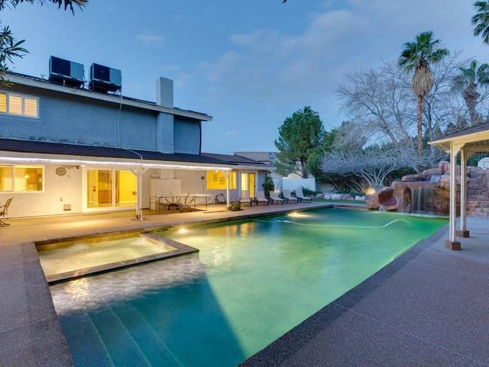 Villa pour 5 personnes, avec vue ainsi que jardin et piscine à Las Vegas - 3