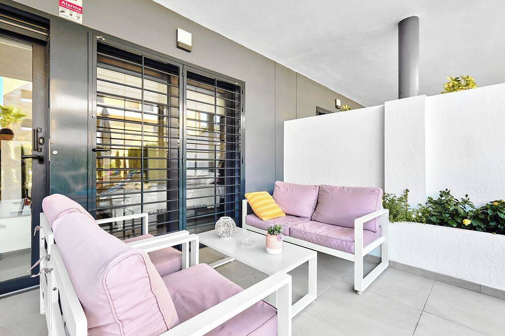 Ganze Wohnung, Flamenca Village Resort Apartment in Playa Flamenca, Orihuela