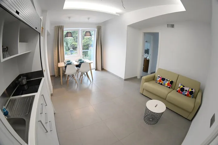 Aparthotel para 2 personas, con vistas además de terraza y jardín, Se admiten mascotas - 1