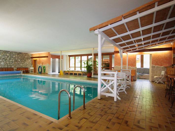 Ferienwohnung für 5 Personen, mit Balkon und Terrasse sowie Garten und Pool in Bayern