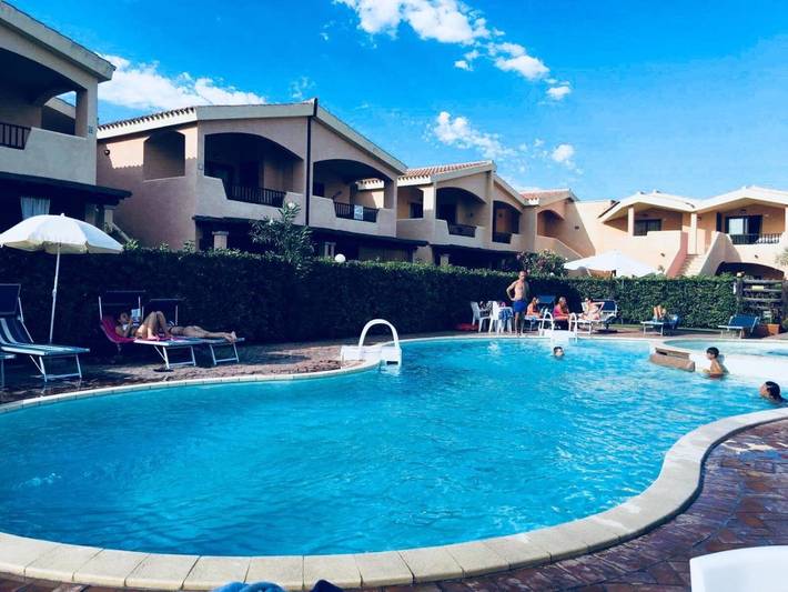 Appartamento per 5 persone, con Terrazza e Giardino nonché Piscina a Murta Maria