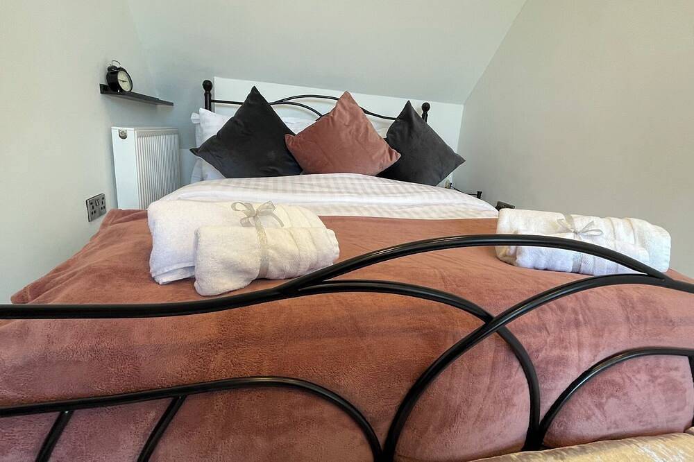 Chapelrow 3 luxury cottage in the peaks in Wirksworth, Derbyshire