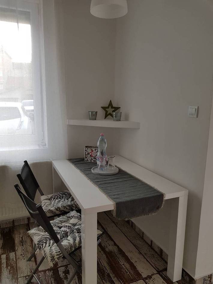 Ganze Wohnung, Gemütlich in der Innenstadt mit kostenlosen Parkplätzen in Ketschkemet, Kecskeméti járás