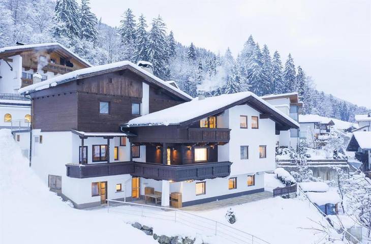 Ferienwohnung für 3 Personen, mit Terrasse und Garten sowie Ausblick
