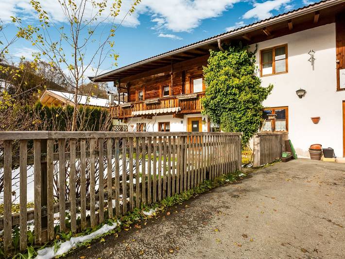Ferienhaus für 16 Personen, mit Balkon und Terrasse sowie Garten in Jochberg