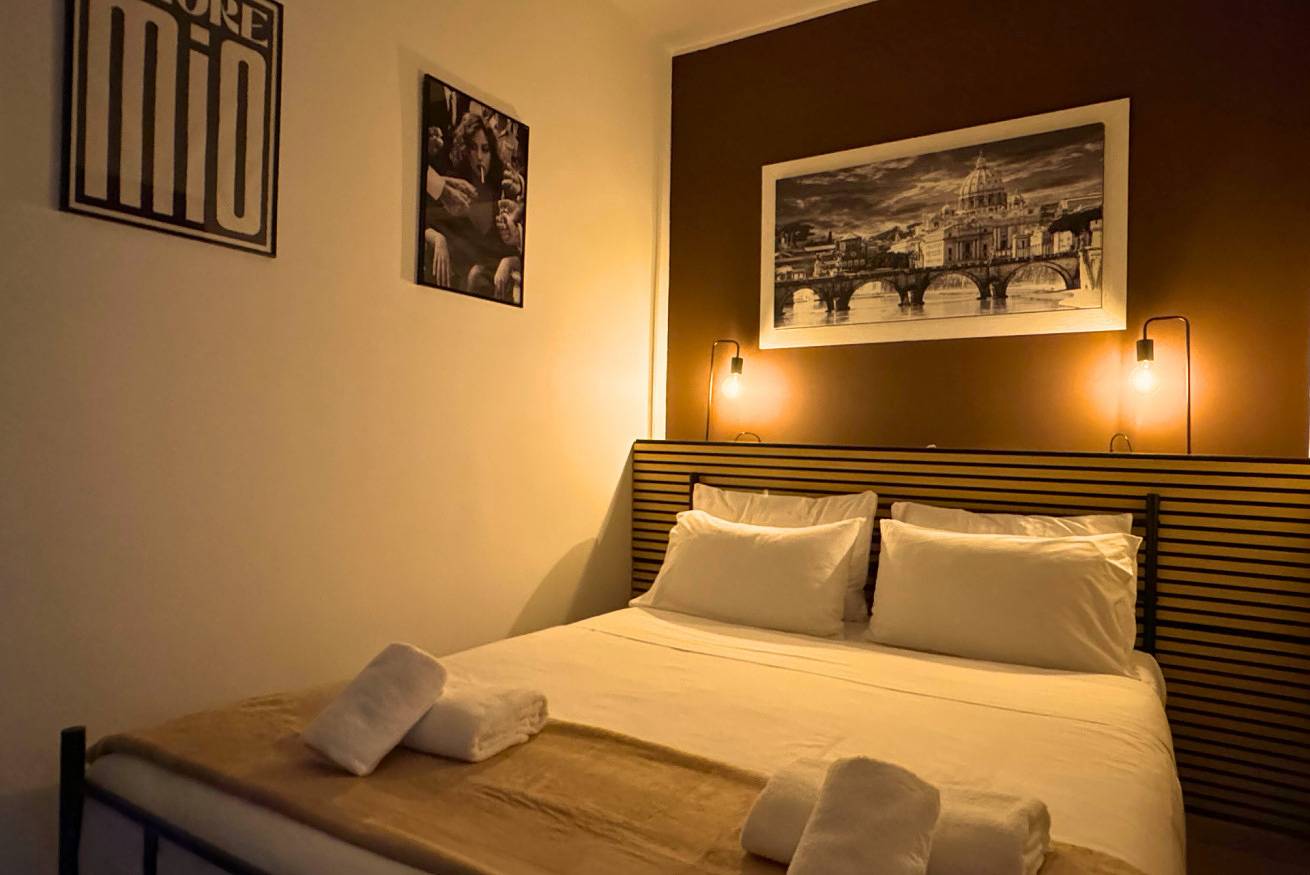 Entire apartment, Vatican Studio Flat in Rome, Rome Province