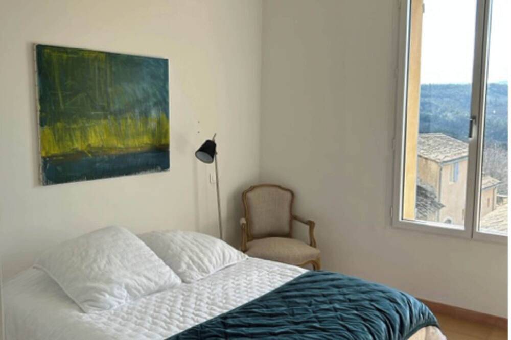 In the heart of the Luberon and the Colorado Provençal, former school completely renovated in Rustrel, Parc naturel régional du Luberon