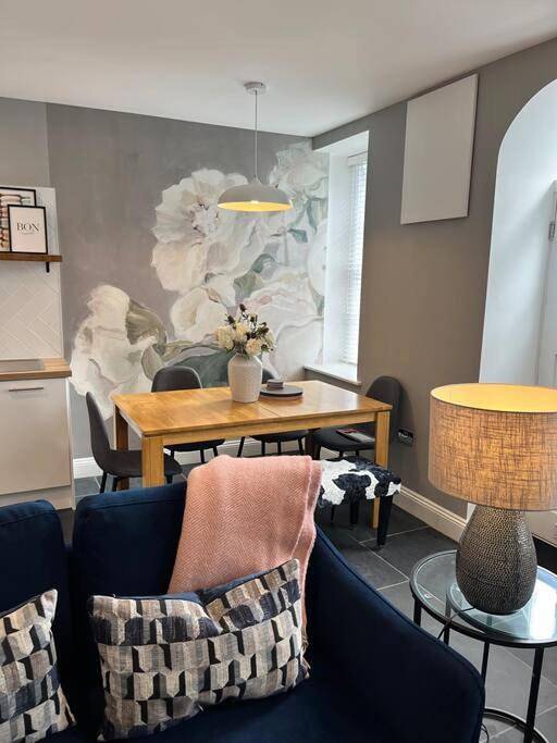 Three-Bedroom House in Aberdyfi, Aberdovey