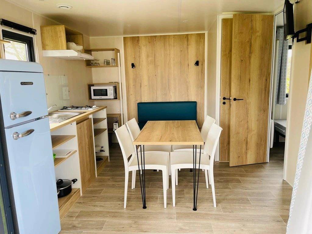 Zecamping 3* piscine chauffée pataugeoire pet friendly mobil-home Tv in Guérande, Côte d'Amour