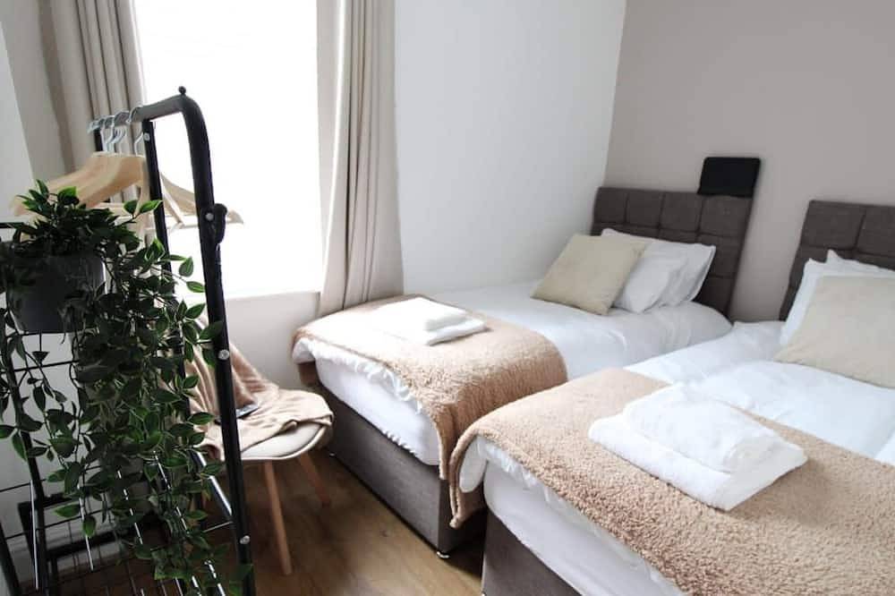 Ganze Wohnung, Phoenix Rise Summary: in Lancashire