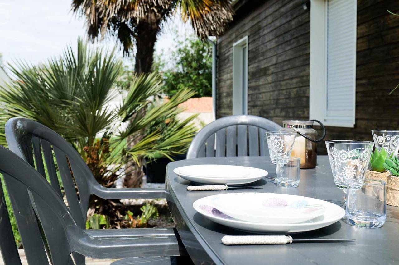 Jolie maison en bois à 2 kms de la plage de Brem Sur Mer - 6 personnes in Brem-sur-Mer, Vallée de la Loire
