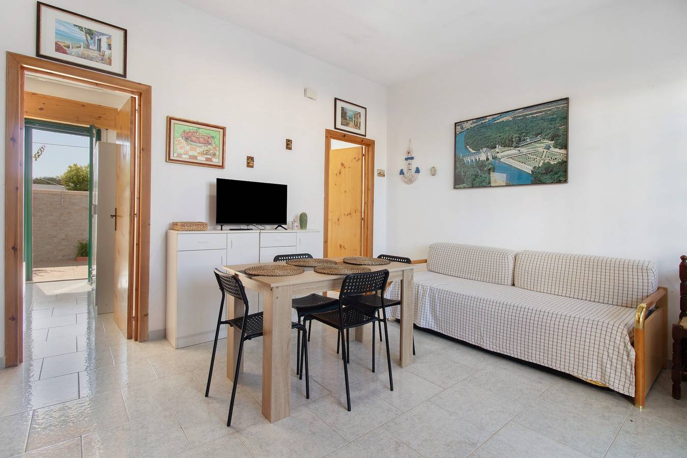 Ganze Wohnung, Ferienwohnung 'Lelia' mit privater Terrasse, privatem Garten und Klimaanlage in Manduria, Golf von Tarent