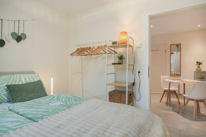 Entire apartment, Apartment 'Tor Zur Mosel' with Free Parking, Pet-Friendly, and Walk-In Rain Shower in Thomm, Landkreis Trier-Saarburg