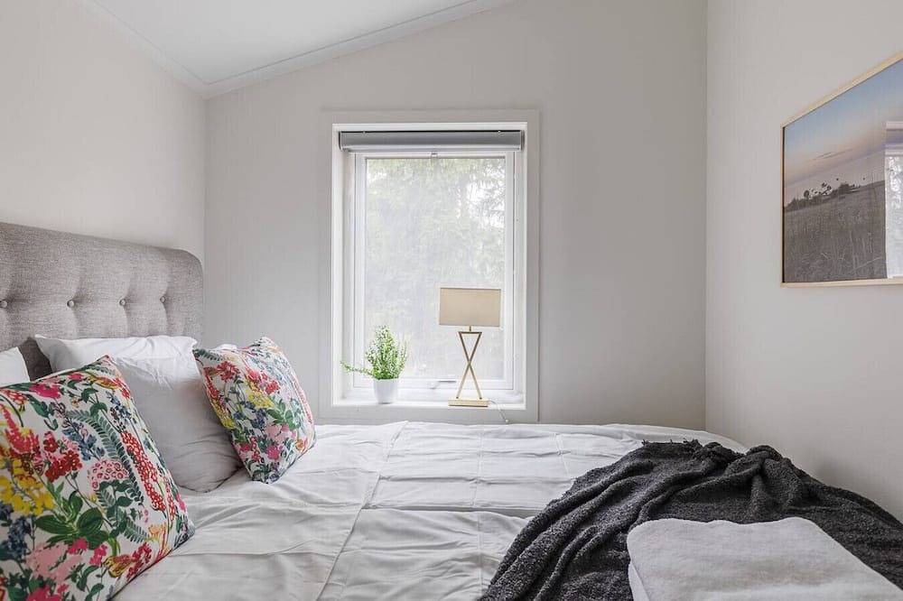 Cozy 2Br Retreat by the Sea in Väddö