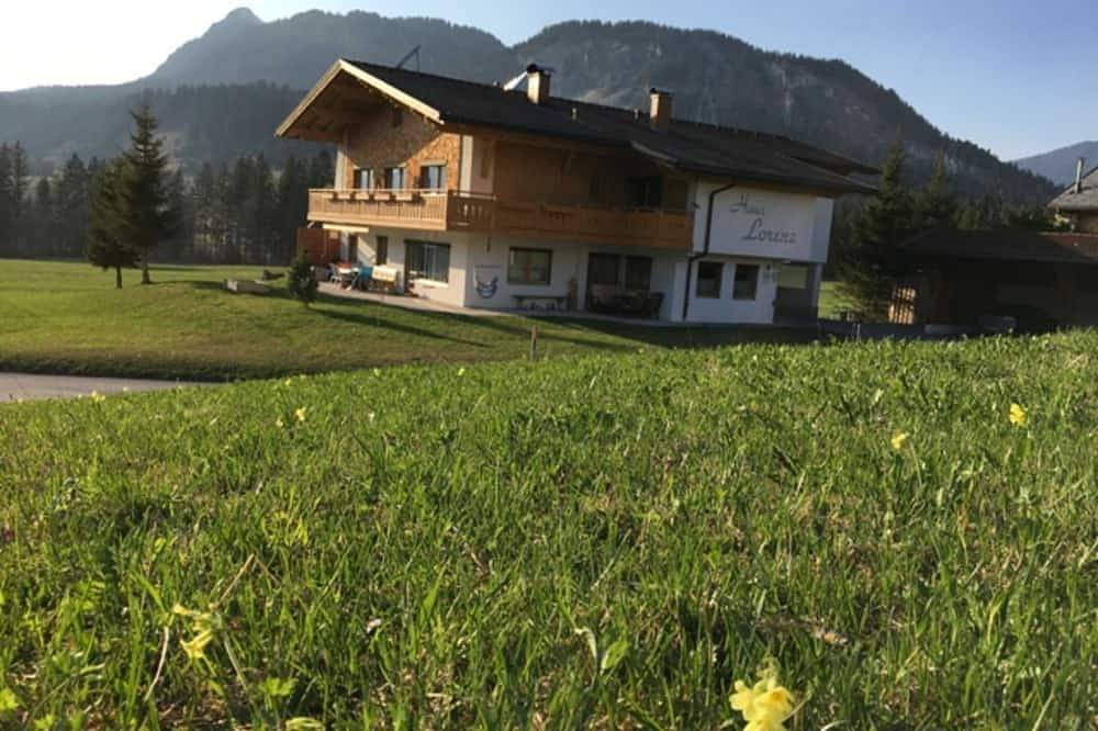 Ganze Wohnung, Doppelzimmer Berggeflüster - Haus Lorenz in Grän, Allgäuer Alpen (Österreich)