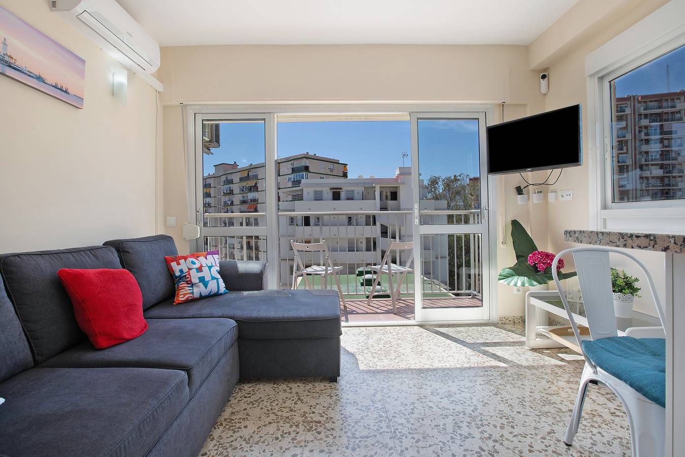 Entire apartment, Apartment 'Apartamento Benalmadena Playa' with Sea View, Wi-Fi and Air Conditioning in Benalmádena Costa, Benalmádena