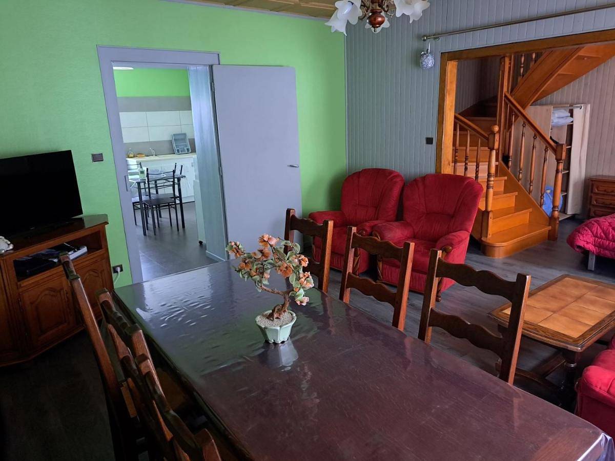 Appartement entier, Logement 100 m2 3 chambres 2 salles de bains in Plainfaing, Parc naturel régional des Ballons des Vosges