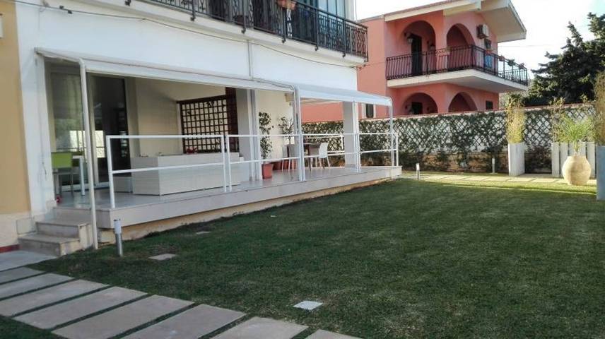 Entire apartment, Apartment in villa - Air conditioned - Wi-fi - near the sea in Marina di Avola, Avola