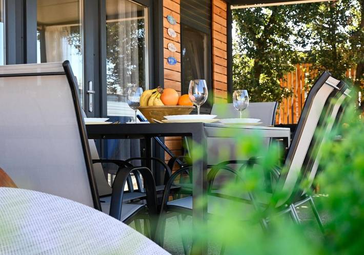 Camping pour 5 personnes, avec piscine et terrasse à Pirovac