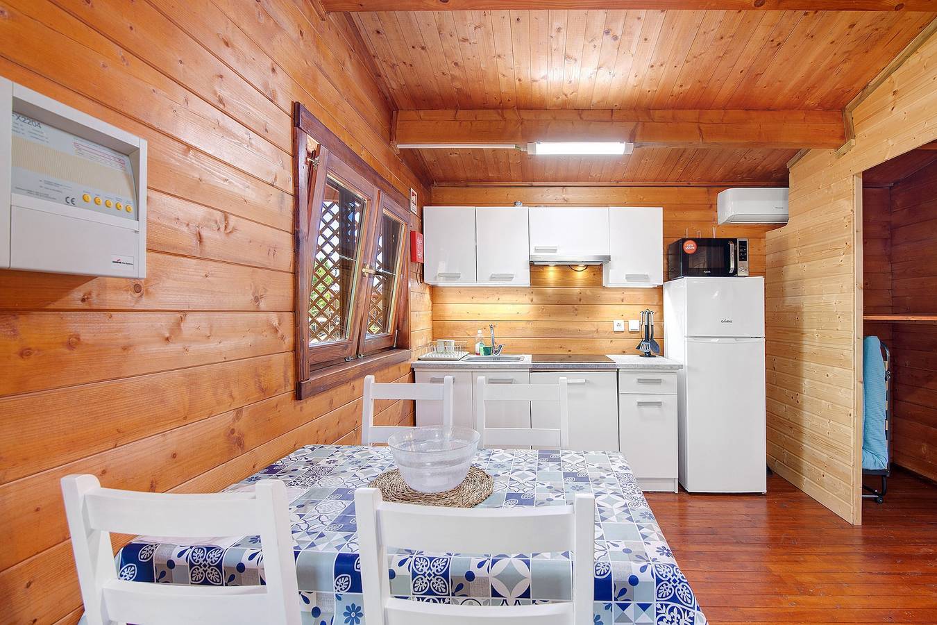 Bungalow „4“ mit Gemeinschaftspool, Wlan und Klimaanlage in Altura, Parque Natural da Ria Formosa