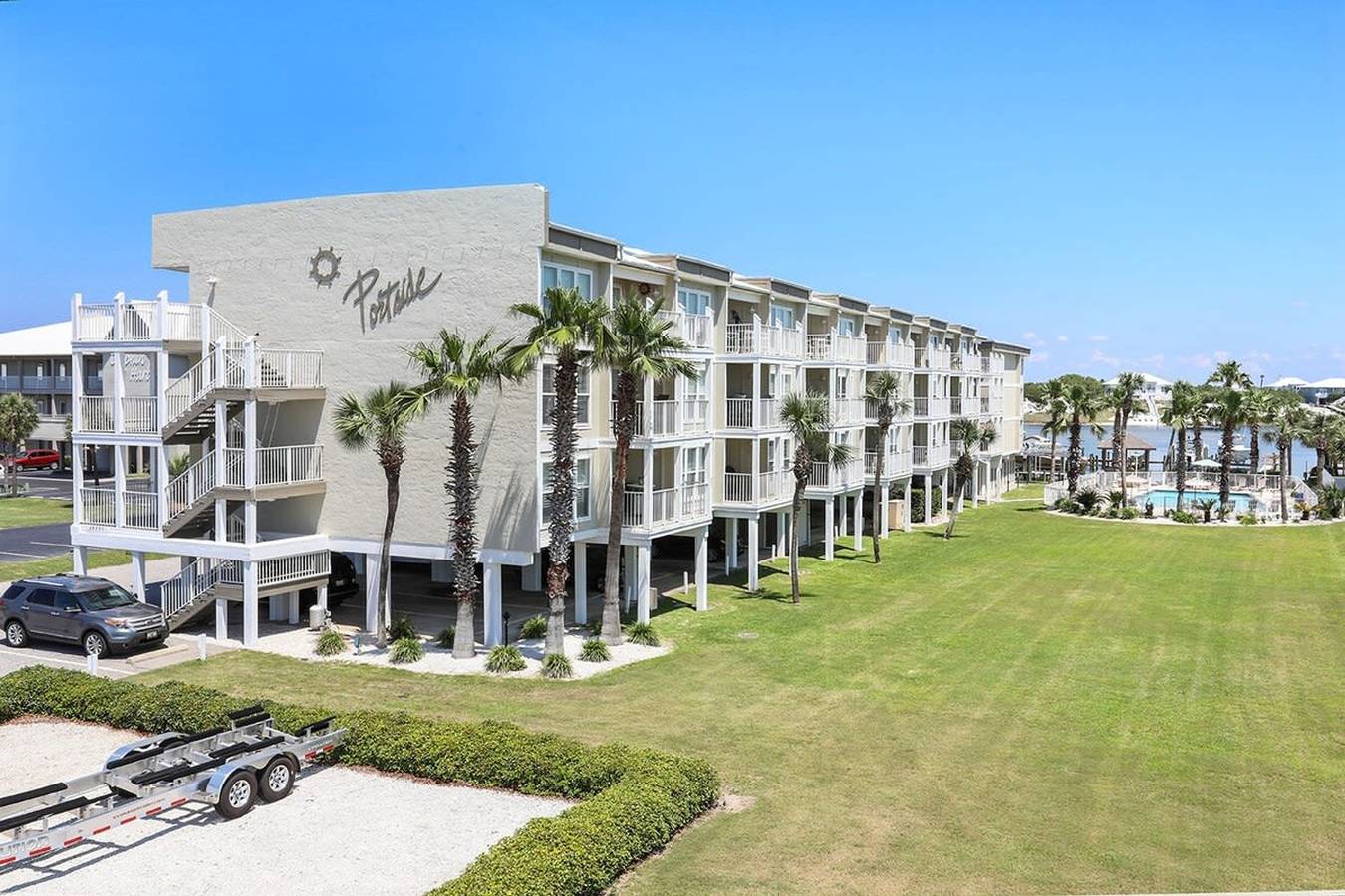 Entire apartment, Portside 204: Best of Beach & Bay in Orange Beach, Baldwin County