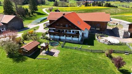 Ferienwohnung für 4 Personen in Seeg, Allgäuer Alpen, Bild 1