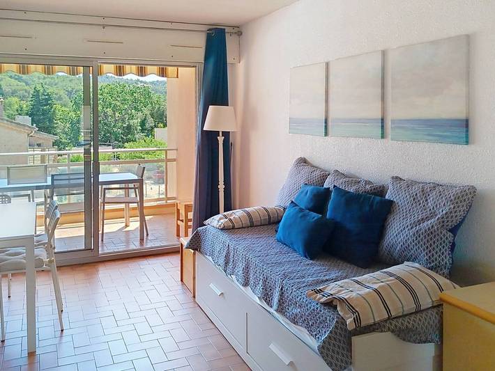 Gîte pour 4 personnes, avec piscine et terrasse dans Plage La Favière - 2