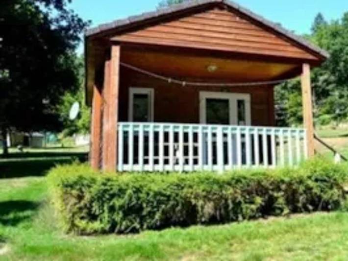 Camping Au Bois de Calais - Chalet 4 personen - Chalet Arbre : 2 Zimmer / Sonntag-Sonntag / 4 Pers. in Tulle und Umgebung