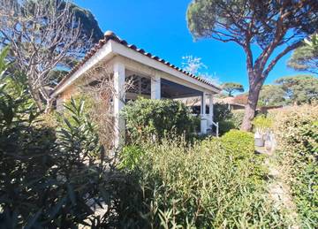 Chalet pour 8 personnes, avec jardin et piscine, animaux acceptés à Gassin