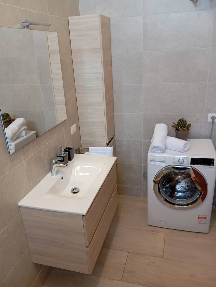 Ganze Wohnung, Apartment „Casa Letizia“ mit privater Terrasse und Klimaanlage in Marconia, Pisticci