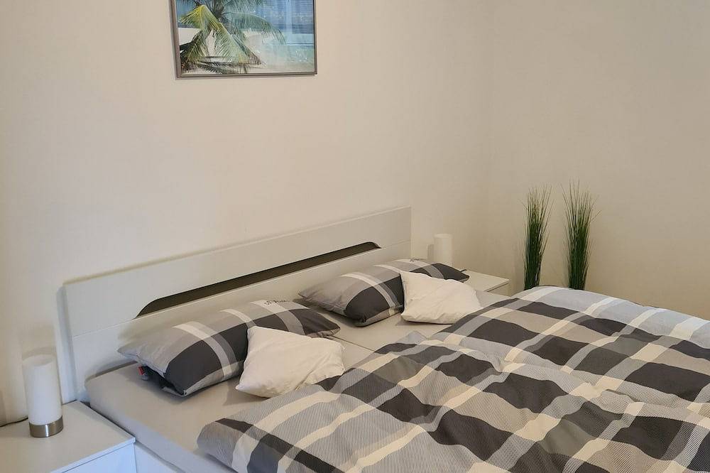 Ganze Wohnung, Ferienwohnung Sonnenblick in ländlicher Idylle in Neudrossenfeld, Frankenalb