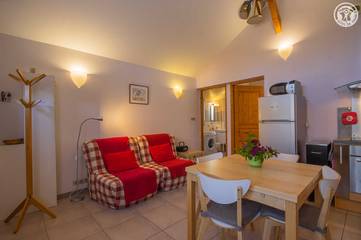 Gîte pour 4 Personnes dans Les Marches, Région de Chambéry, Photo 2