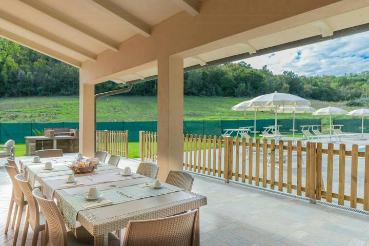 Villa adatta alle famiglie con piscina privata in Toscana in Montaione, Chianti