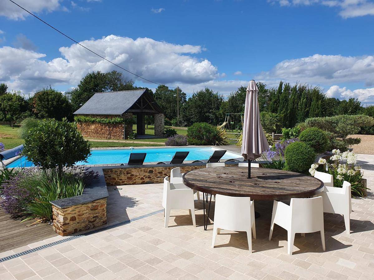 Maison de Campagne de charme avec piscine privée classée 3 étoiles in Champigné, Région de Segré