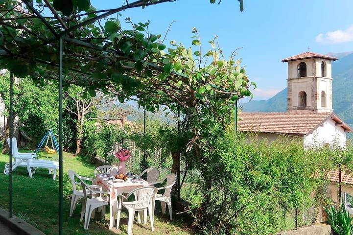 Ferienwohnung für 6 Personen, mit Terrasse und Garten