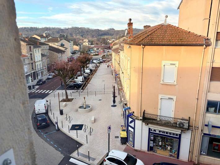 Gîte pour 4 personnes, avec Balcon et Vue à Lagnieu