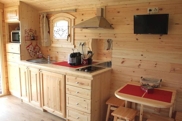 Gîte pour 3 personnes, avec piscine et jardin à Ladoix-Serrigny - 3