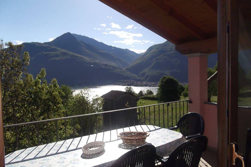 Apartamento entero, Casa con vista al lago, 3 habitaciones, 2 baños, jardín, terraza, balcones in Vignola (Cremia), Municipio de Cremia