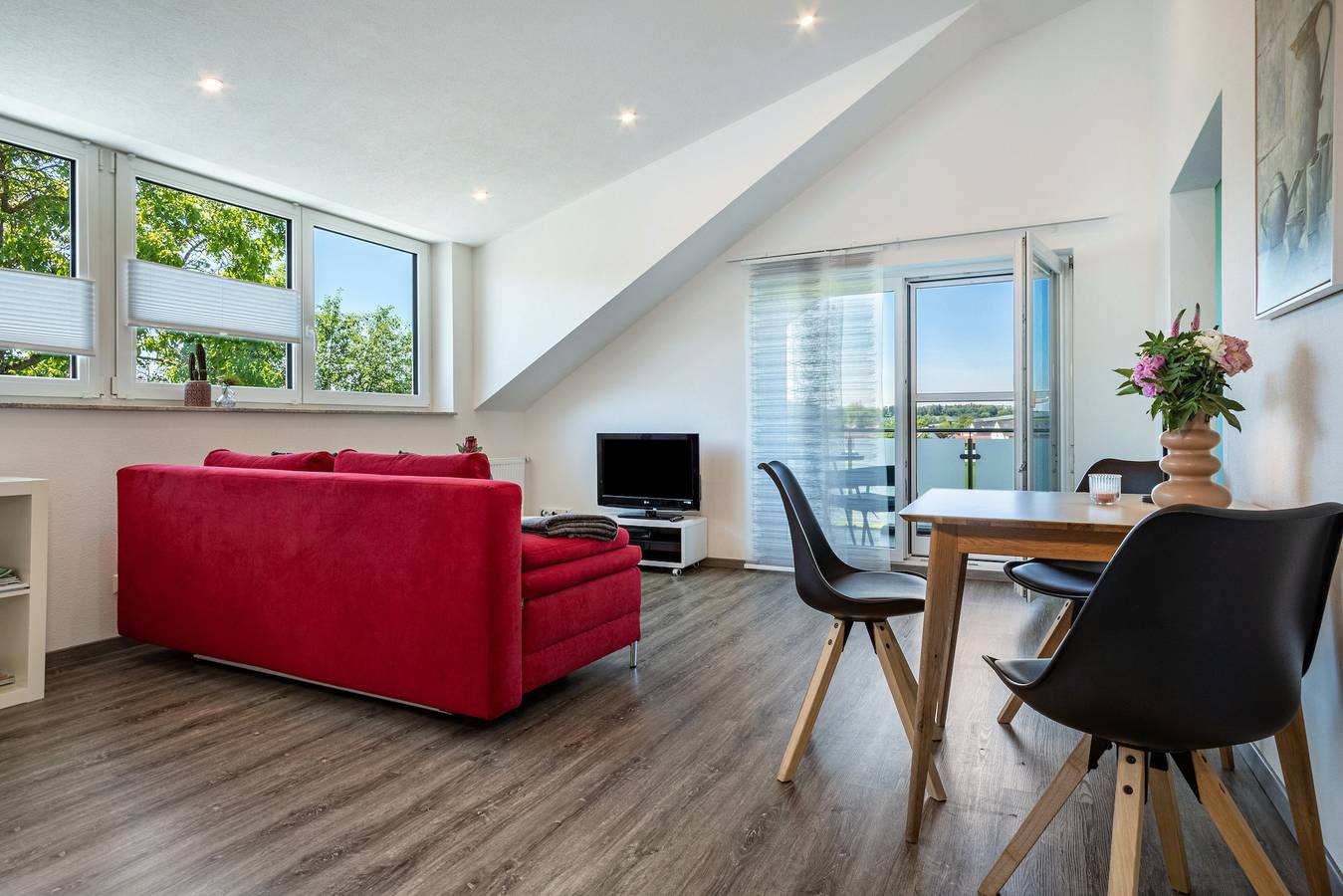 Modern Appartement 2 in Huis Sohl met Privé Balkon & Wifi, foto 7