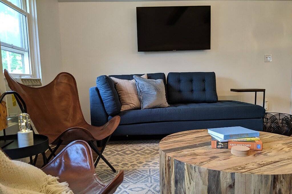 Doty ★ Walk to Everything -Hotel Quality- Downtown in Madison, Dane County