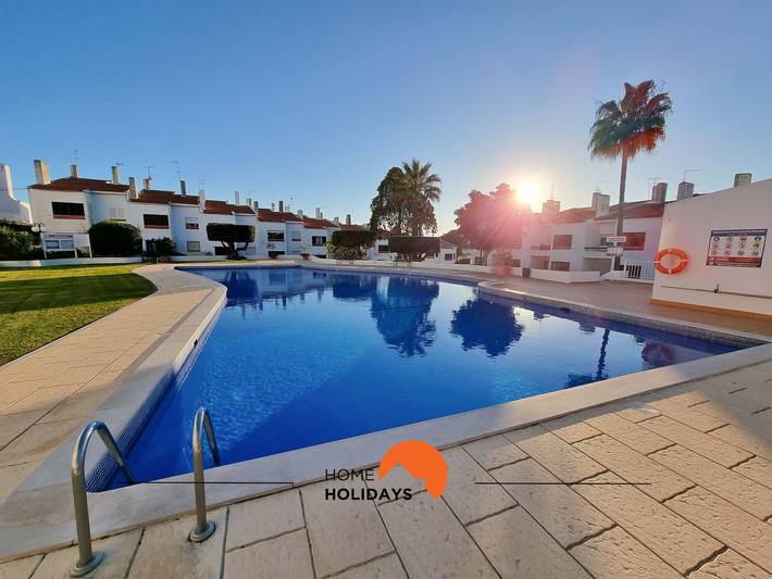 Casa de férias para 6 pessoas, com varanda e piscina e ainda jardim em Monte Choro