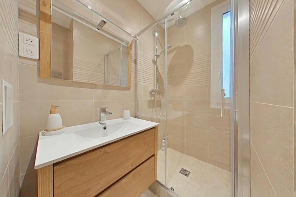 Entire apartment, The Square, Paris-Asnières - 10 min from Galeries Lafayette in Asnières-sur-Seine, Hauts-de-Seine