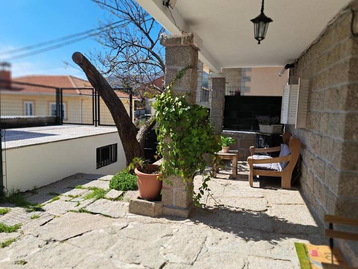 Apartamento de vacaciones para 4 personas, con vistas además de jardín y terraza - 1