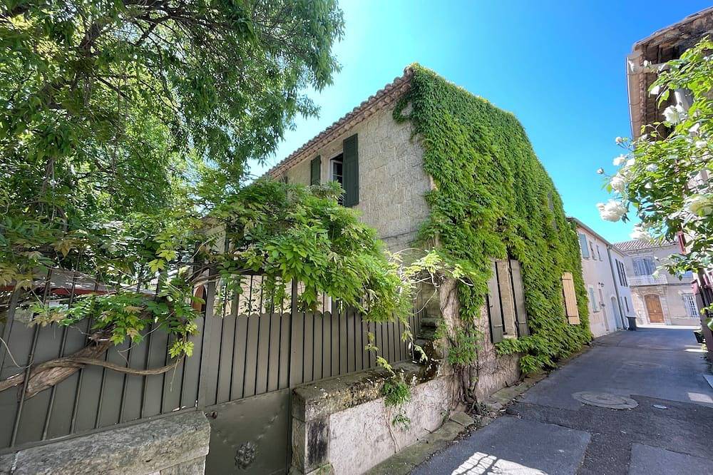 19th-century farmhouse combining authenticity and comfort in Gallargues-le-Montueux, Costa mediterránea (Francia)