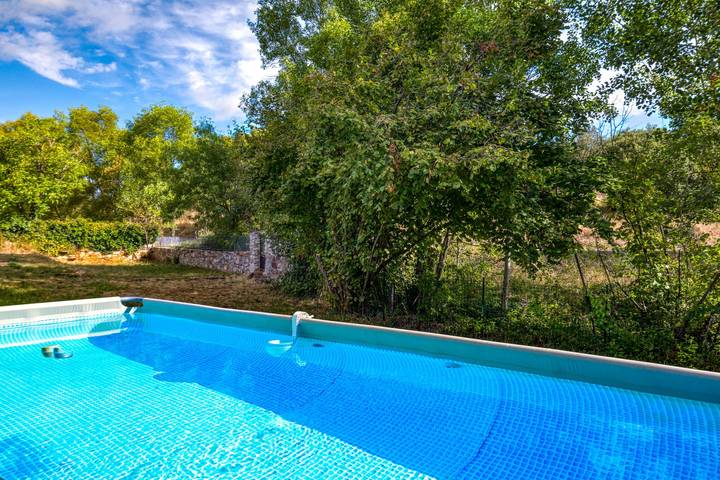 Casa de vacaciones 'La Trêve' con vistas a las montañas, Wi-Fi y aire acondicionado in La Tour-sur-Orb, Region de Béziers