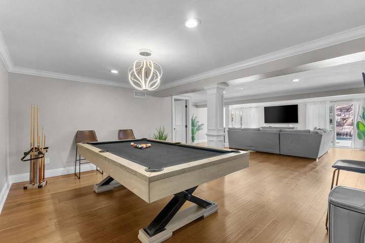 Casa de vacaciones para 12 personas, con jacuzzi y balcón además de piscina y jardín - 1