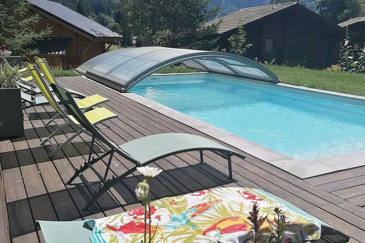 Maison pour 4 personnes, avec sauna et terrasse ainsi que jacuzzi et jardin, animaux acceptés à La Ferrière